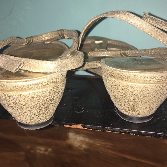 Merona - Picture 3 of 4